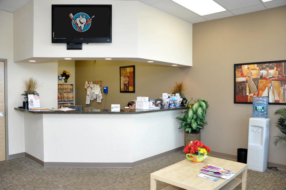 Dentist in Bristol, CT - Bristol Dentists | Dr. Dental
